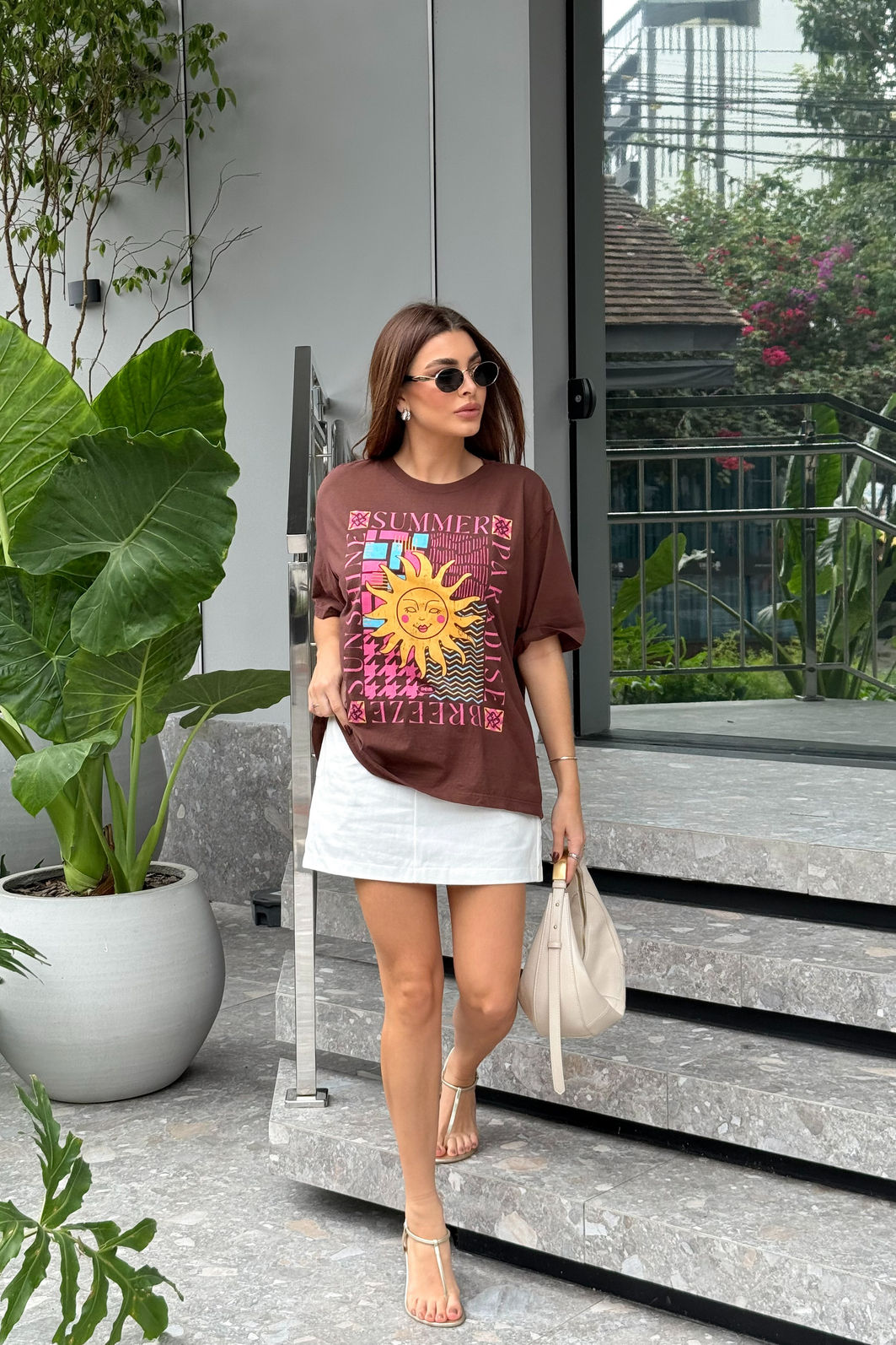 T-SHIRT OVERSIZED SUMMER BREEZE MARROM CHOCOLATE