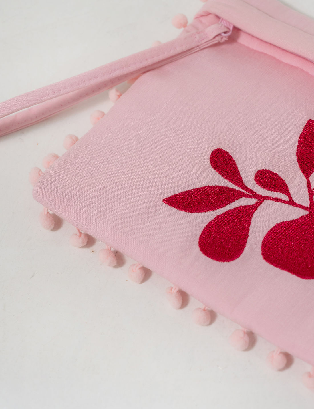 Kit Canga Estampada + Necessaire - Unique Chic Kit Canga Estampada + Necessaire - Unique Chic