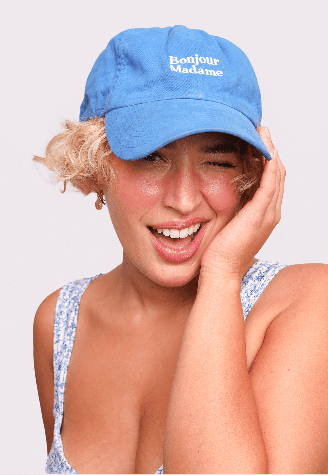 boné bonjour mundo lolita boné bonjour mundo lolita