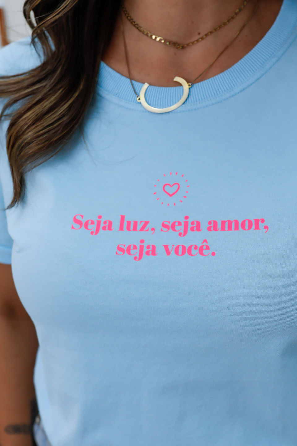 Tshirt Premium - Seja Luz, Seja amor - Azul Bebê