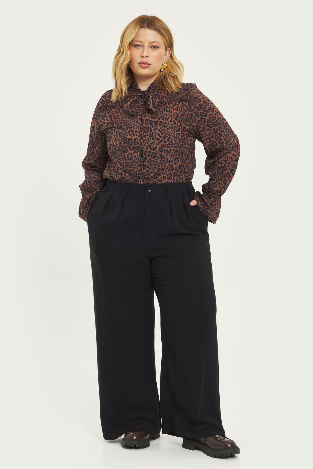 Calça Alfaiataria Linho Donatella Preto Calça Alfaiataria Linho Donatella Preto