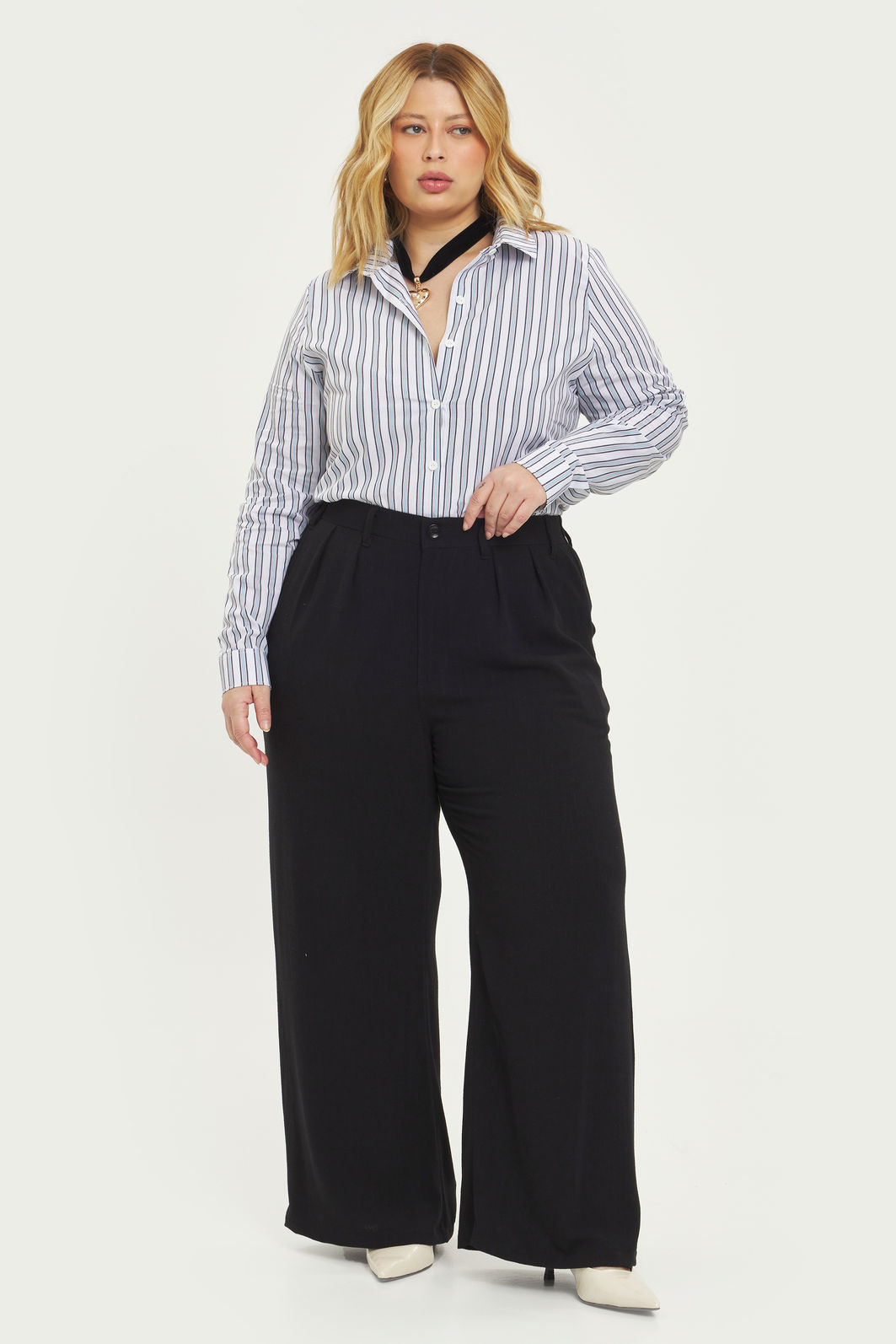 Calça Alfaiataria Linho Donatella Preto Calça Alfaiataria Linho Donatella Preto