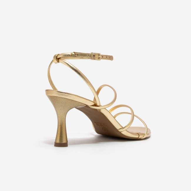 Sandália Metalizado com Tiras Finas e Salto Taça Champagne Sandália Metalizado com Tiras Finas e Salto Taça Champagne