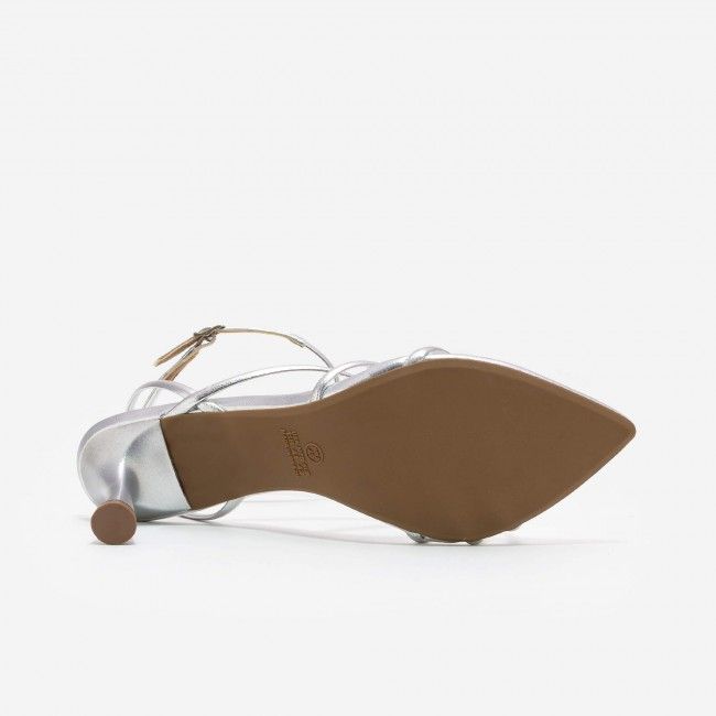 Sandália Metalizado com Tiras Finas e Salto Taça Prata Sandália Metalizado com Tiras Finas e Salto Taça Prata