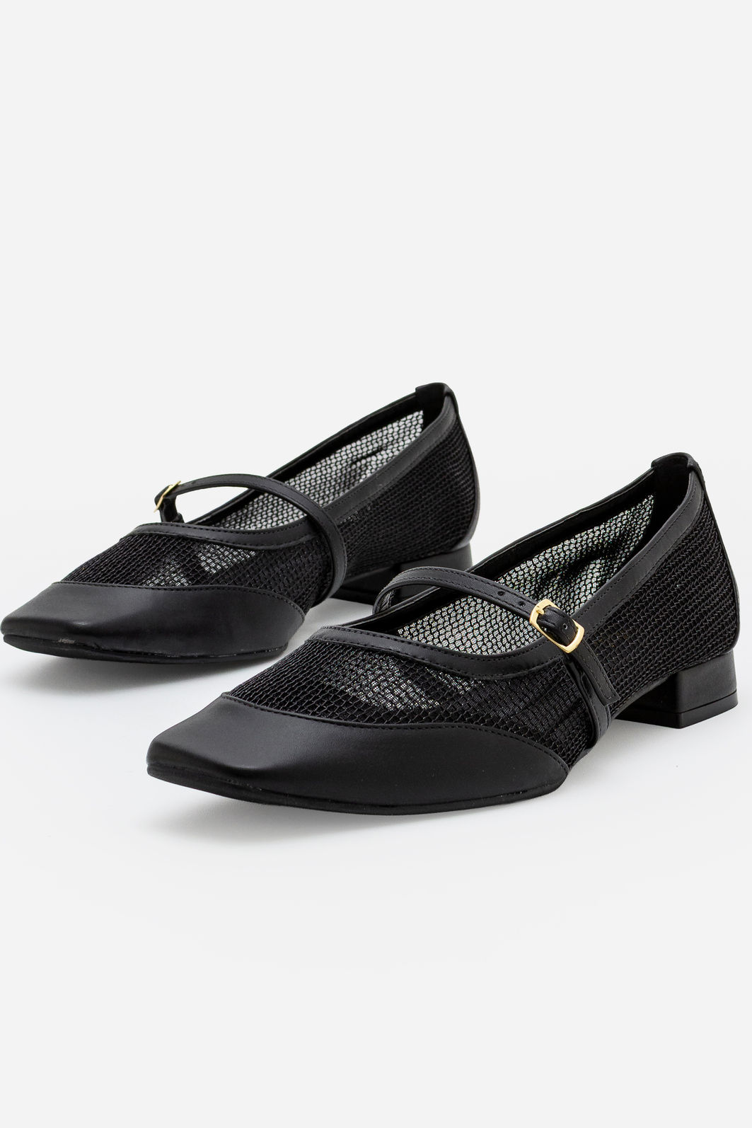 Scarpin em Tela com Bico Quadrado Preto Scarpin em Tela com Bico Quadrado Preto