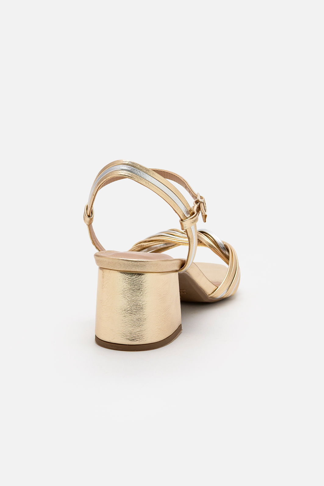 Sandália com Tiras Entrelaçadas e Salto Bloco Champagne Sandália com Tiras Entrelaçadas e Salto Bloco Champagne