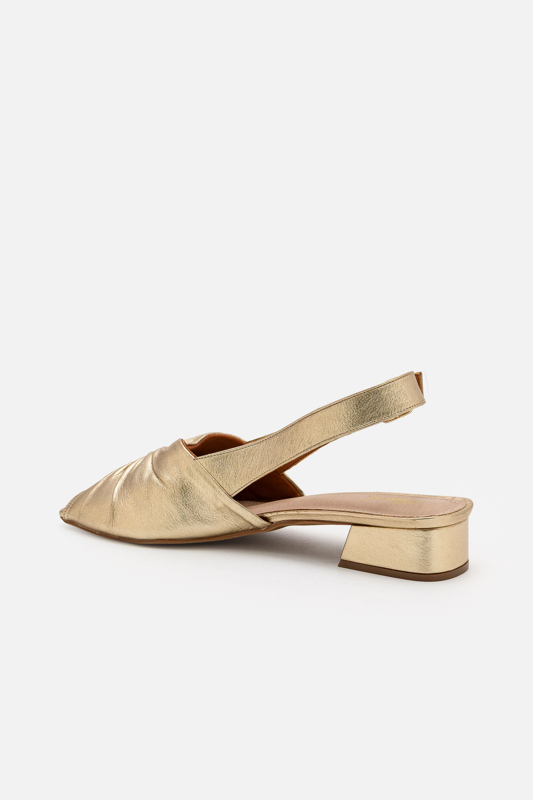 Sandália em Couro Elegante com Salto Baixo Champagne Sandália em Couro Elegante com Salto Baixo Champagne