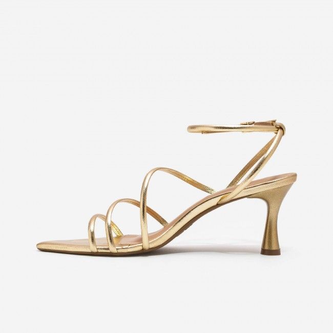 Sandália Metalizado com Tiras Finas e Salto Taça Champagne Sandália Metalizado com Tiras Finas e Salto Taça Champagne