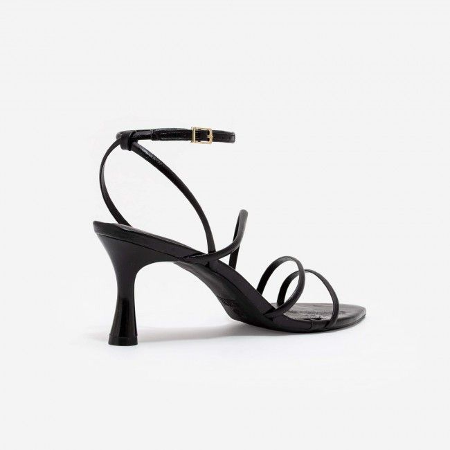 Sandália com Tiras Finas e Salto Taça Preto Sandália com Tiras Finas e Salto Taça Preto