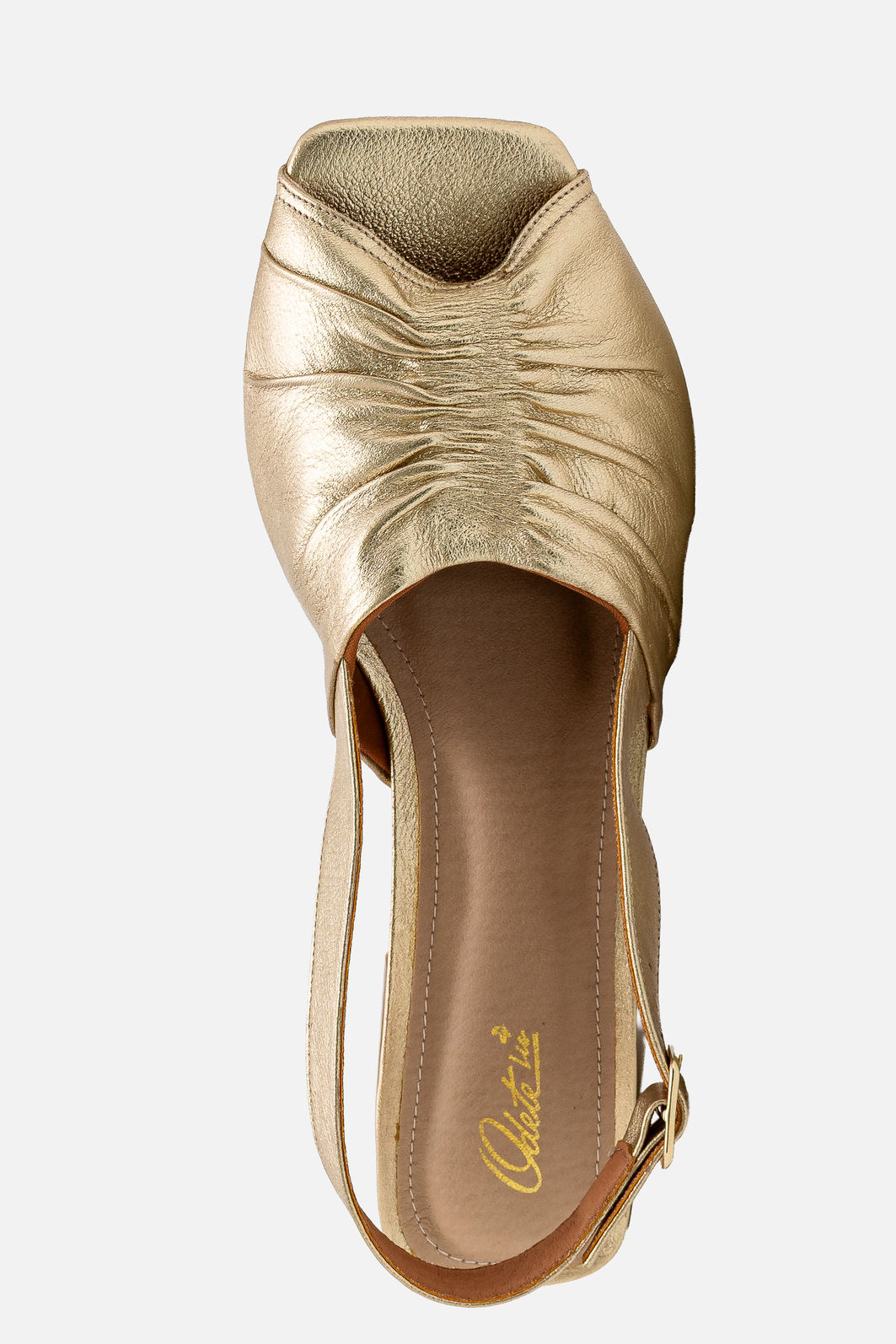 Sandália em Couro Elegante com Salto Baixo Champagne Sandália em Couro Elegante com Salto Baixo Champagne