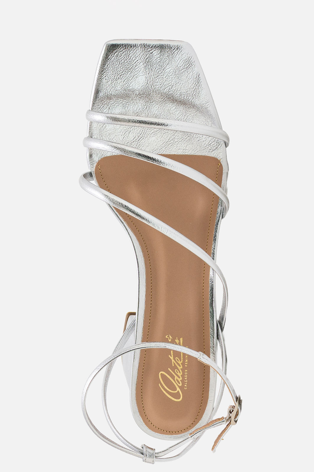 Sandália com Tiras Delicadas e Salto Bloco Prata Sandália com Tiras Delicadas e Salto Bloco Prata