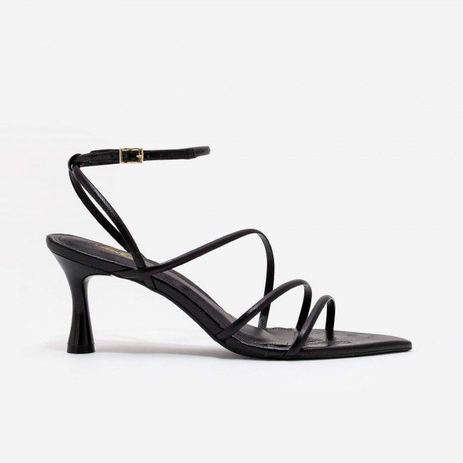 Sandália com Tiras Finas e Salto Taça Preto Sandália com Tiras Finas e Salto Taça Preto