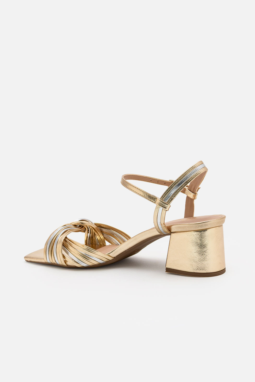 Sandália com Tiras Entrelaçadas e Salto Bloco Champagne Sandália com Tiras Entrelaçadas e Salto Bloco Champagne