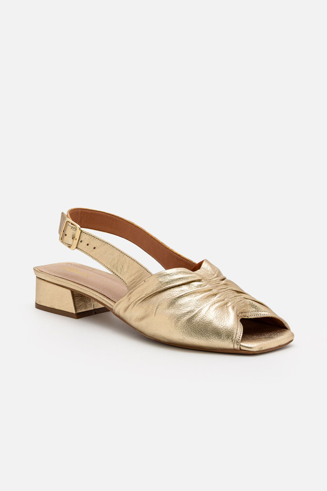 Sandália em Couro Elegante com Salto Baixo Champagne Sandália em Couro Elegante com Salto Baixo Champagne