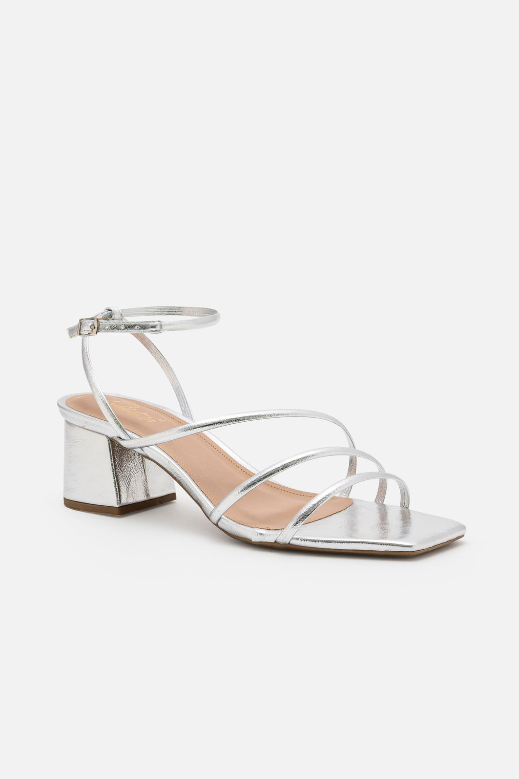Sandália com Tiras Delicadas e Salto Bloco Prata Sandália com Tiras Delicadas e Salto Bloco Prata