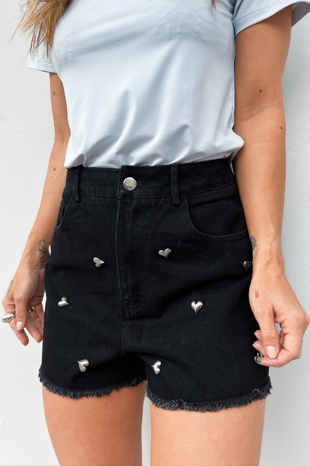 Qualidade Identificada - Shorts Jeans Preto Heart Minimoni Shorts Jeans Preto Heart Bolso Traseiro Brand Patch - Minimoni