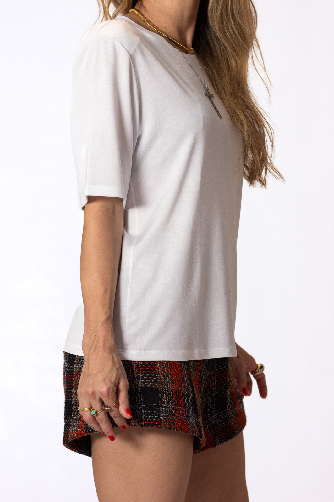 Blusa com Ombreiras Branca Suzi - Mini Moni Blusa com Ombreiras Branca Suzi - Mini Moni