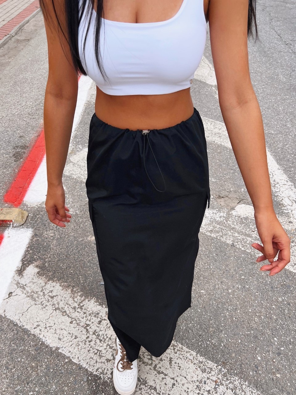 Saia Midi Paraquedas Preta Saia Midi Paraquedas Preta