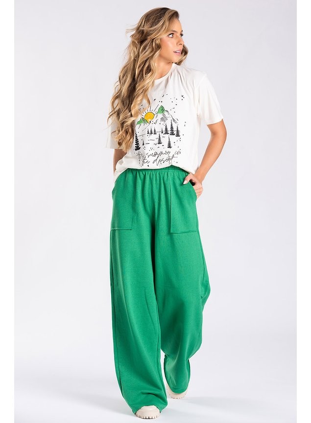 Calça Wide Leg Moletom Peluciada Verde Bandeira Calça Wide Leg Moletom Peluciada Verde Bandeira