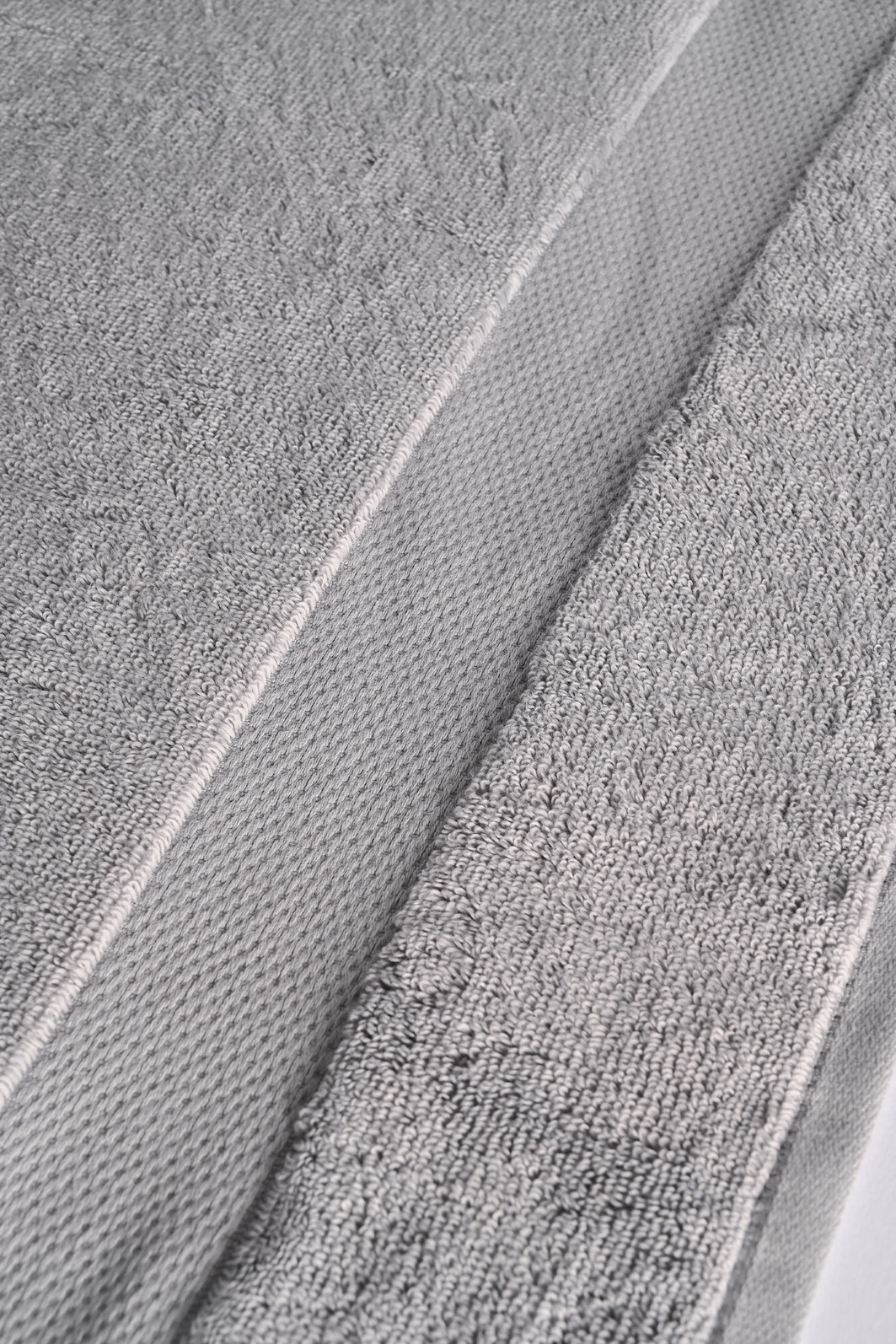 Jogo de Toalha Banho 500g 4 peças Super Soft Zero Twist - Cinza Jogo de Toalha Banho 500g 4 peças Super Soft Zero Twist - Cinza