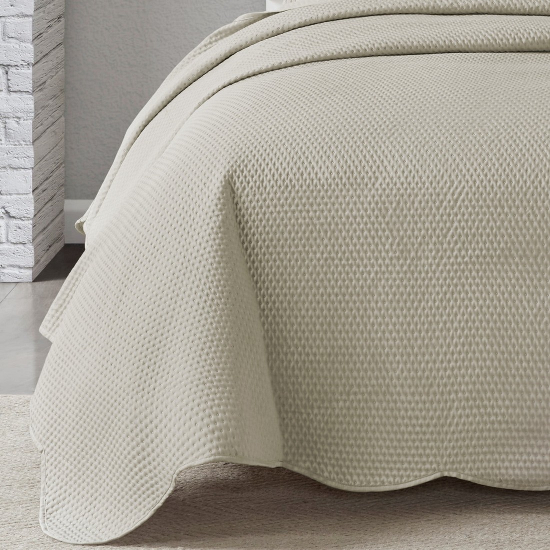 Kit Cobre leito Colcha Queen 3 Peças Bouti Microfibra Dots - Bege Kit Cobre leito Colcha Queen 3 Peças Bouti Microfibra Dots - Bege