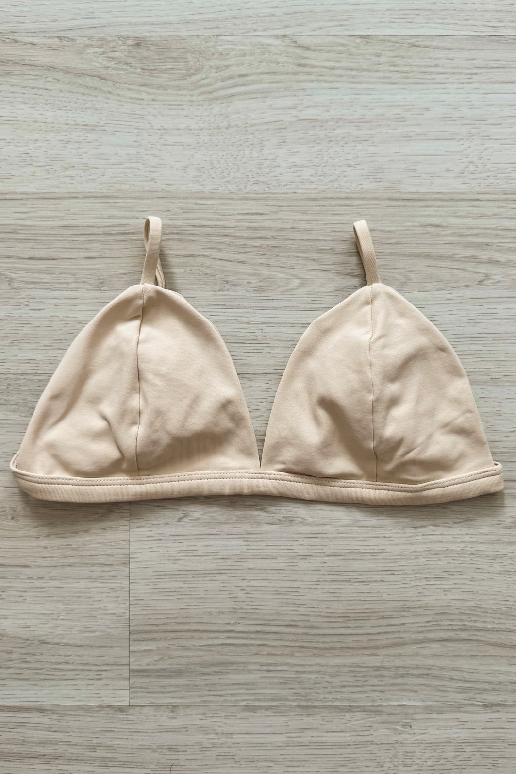 TOP DE BIQUÍNI TRIÂNGULO FIXO KATE OFF-WHITE TOP DE BIQUÍNI TRIÂNGULO FIXO KATE OFF-WHITE