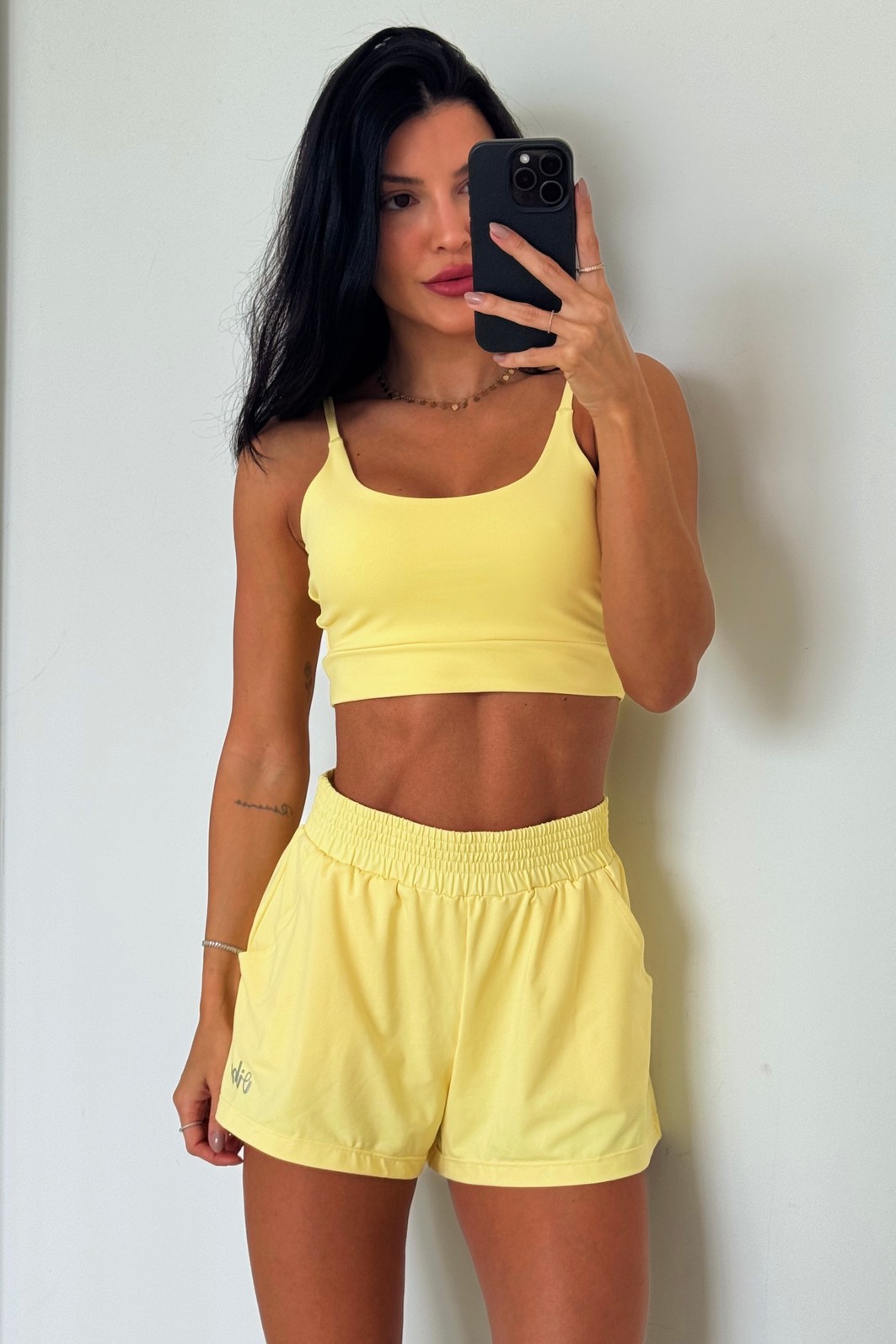 Conjunto: TOP e SHORTS MEL Conjunto: TOP e SHORTS MEL