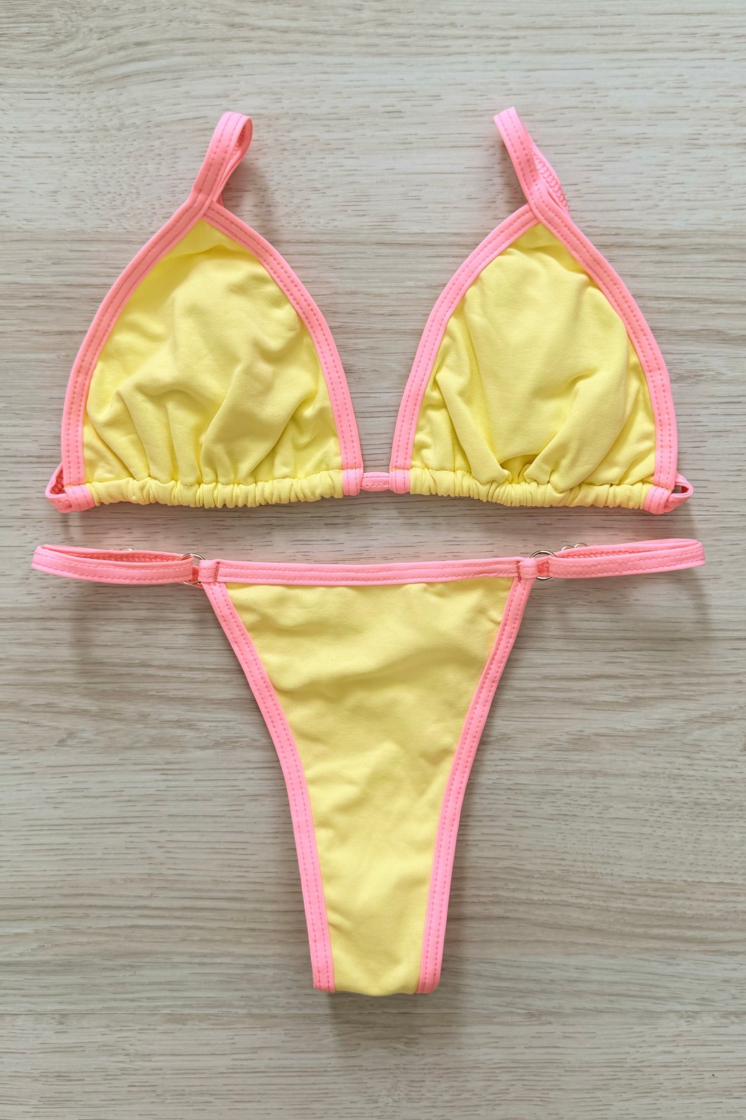 CONJUNTO: TOP SIMPLE E CALCINHA SUZY SUNRISE CONJUNTO: TOP SIMPLE E CALCINHA SUZY SUNRISE