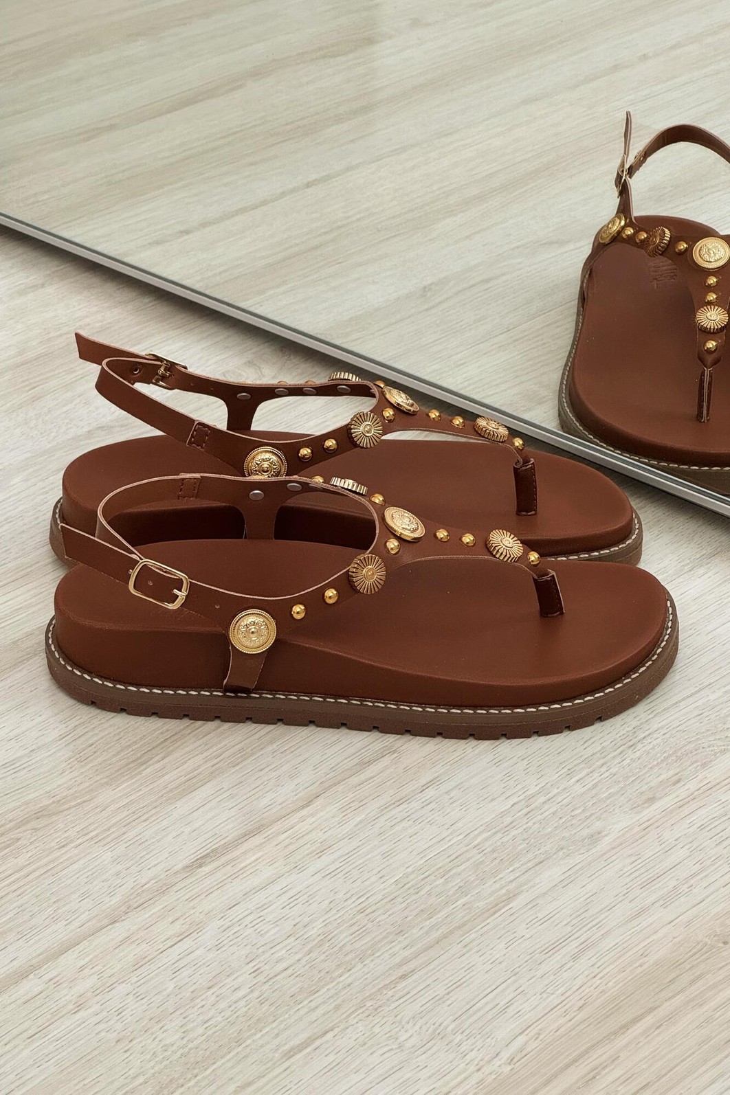 Sandália Eva Camel Sandália Eva Camel