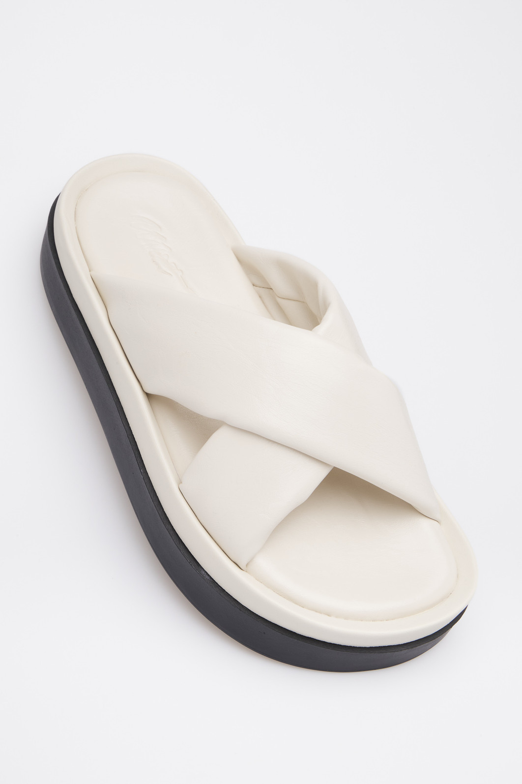 Flat Larissa Off-White Flat Larissa Off-White