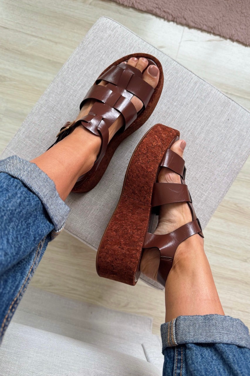 Sandália Marta Café Flatform com Solado de Cortiça Sandália Marta Café Flatform com Solado de Cortiça