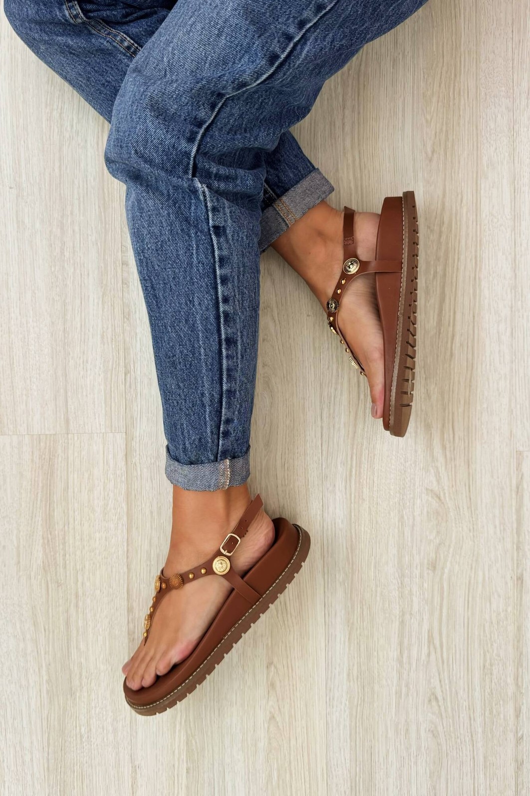 Sandália Eva Camel Sandália Eva Camel