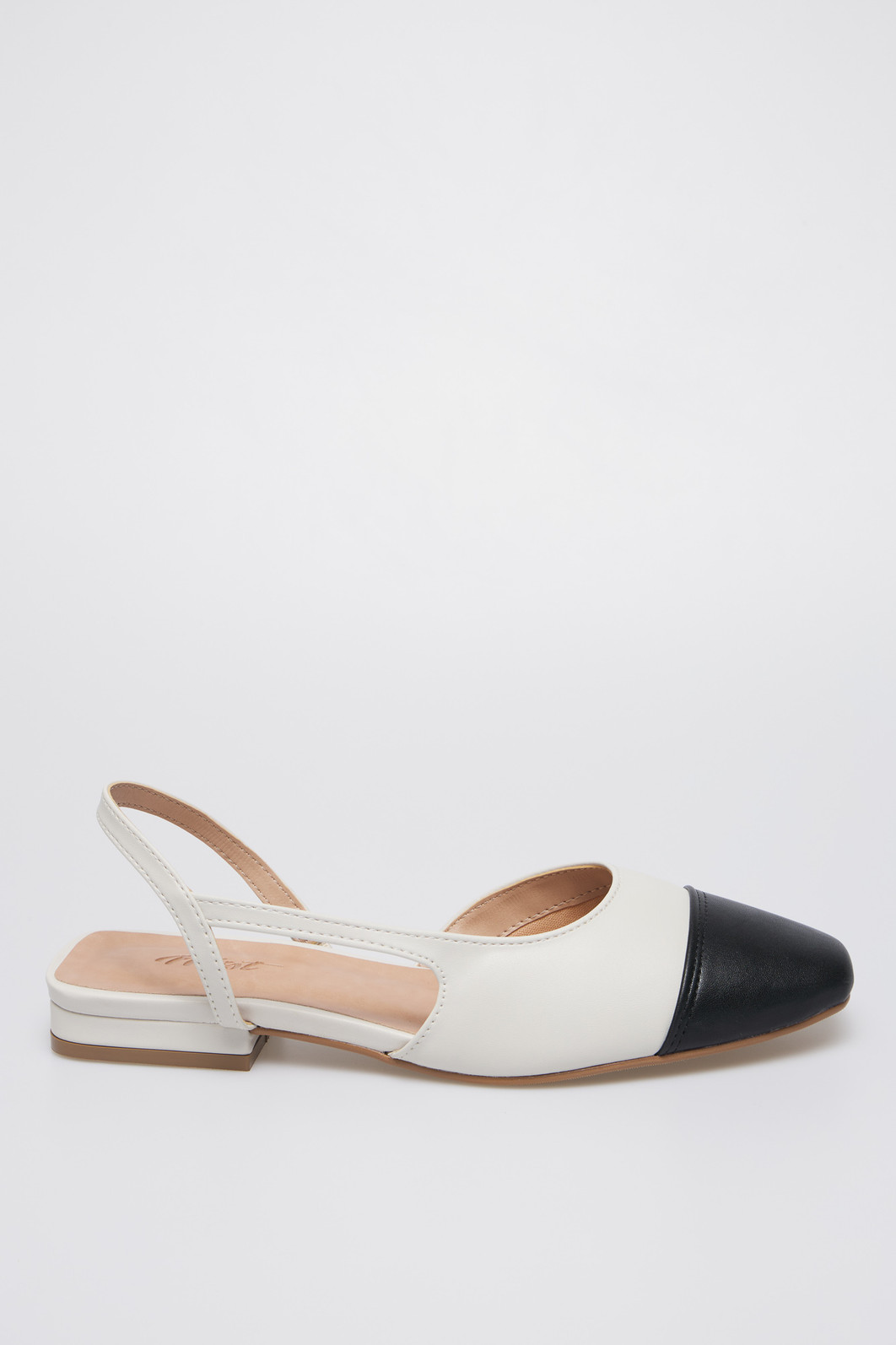Flat Julie Off-White Flat Julie Off-White