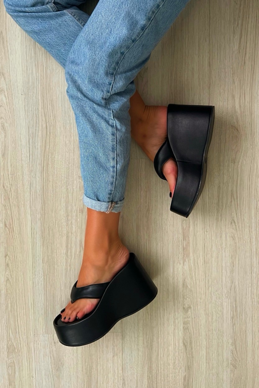 Flat Kauana Preto Flat Kauana Preto