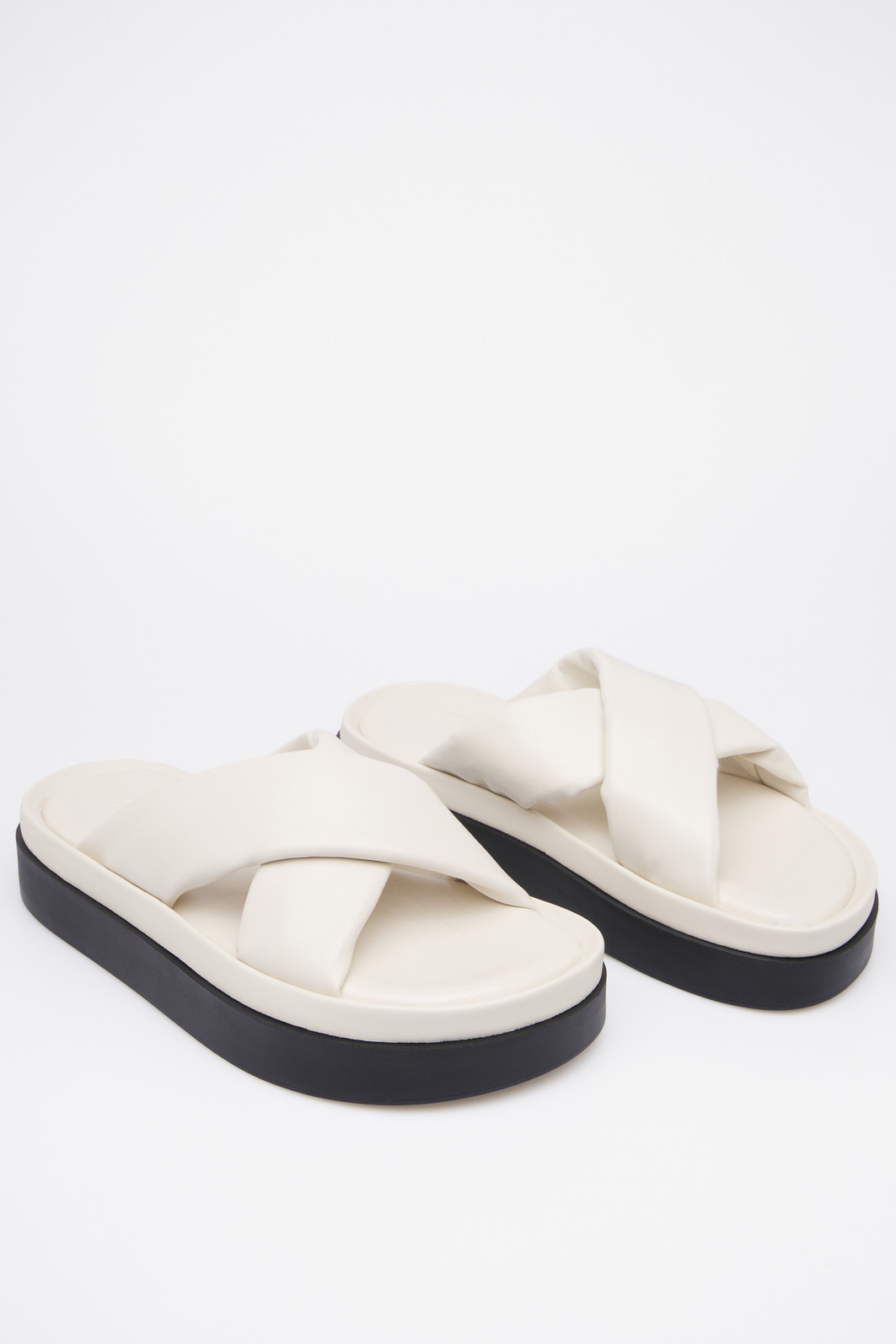 Flat Larissa Off-White Flat Larissa Off-White