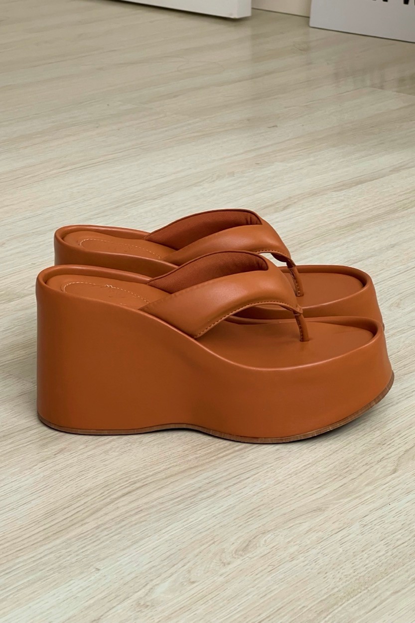 Flat Kauana Caramelo Flat Kauana Caramelo