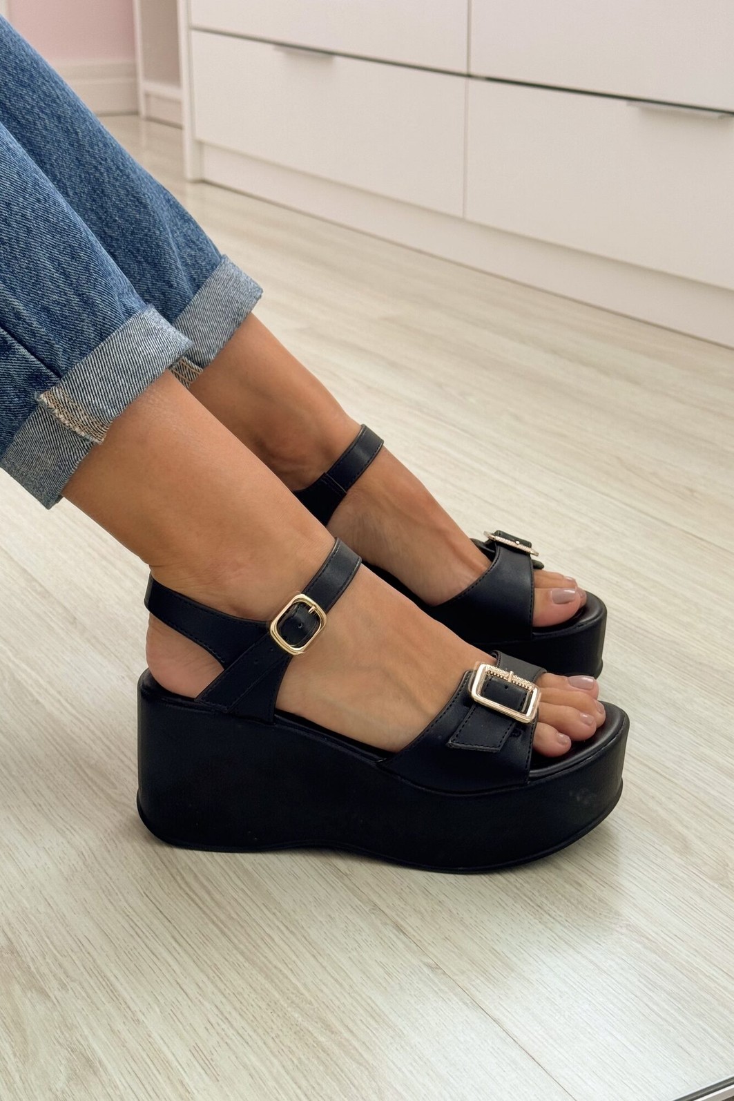 Sandália Ellie Preta Sandália Ellie Preta