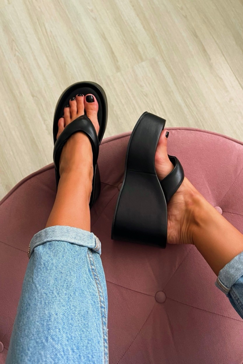 Flat Kauana Preto Flat Kauana Preto