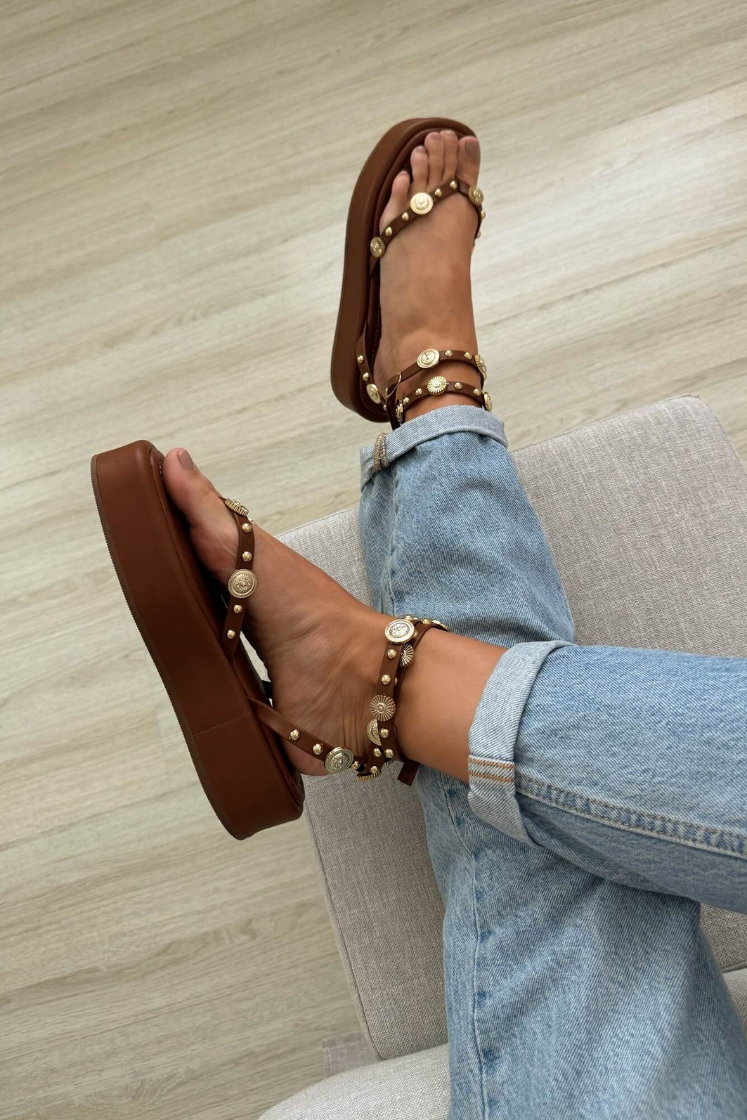 Sandália Brenda Camel Sandália Brenda Camel