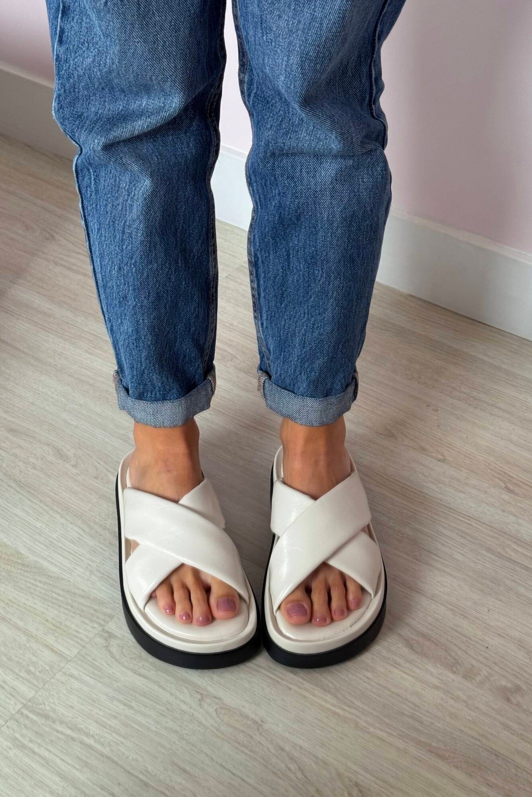 Flat Larissa Off-White Flat Larissa Off-White