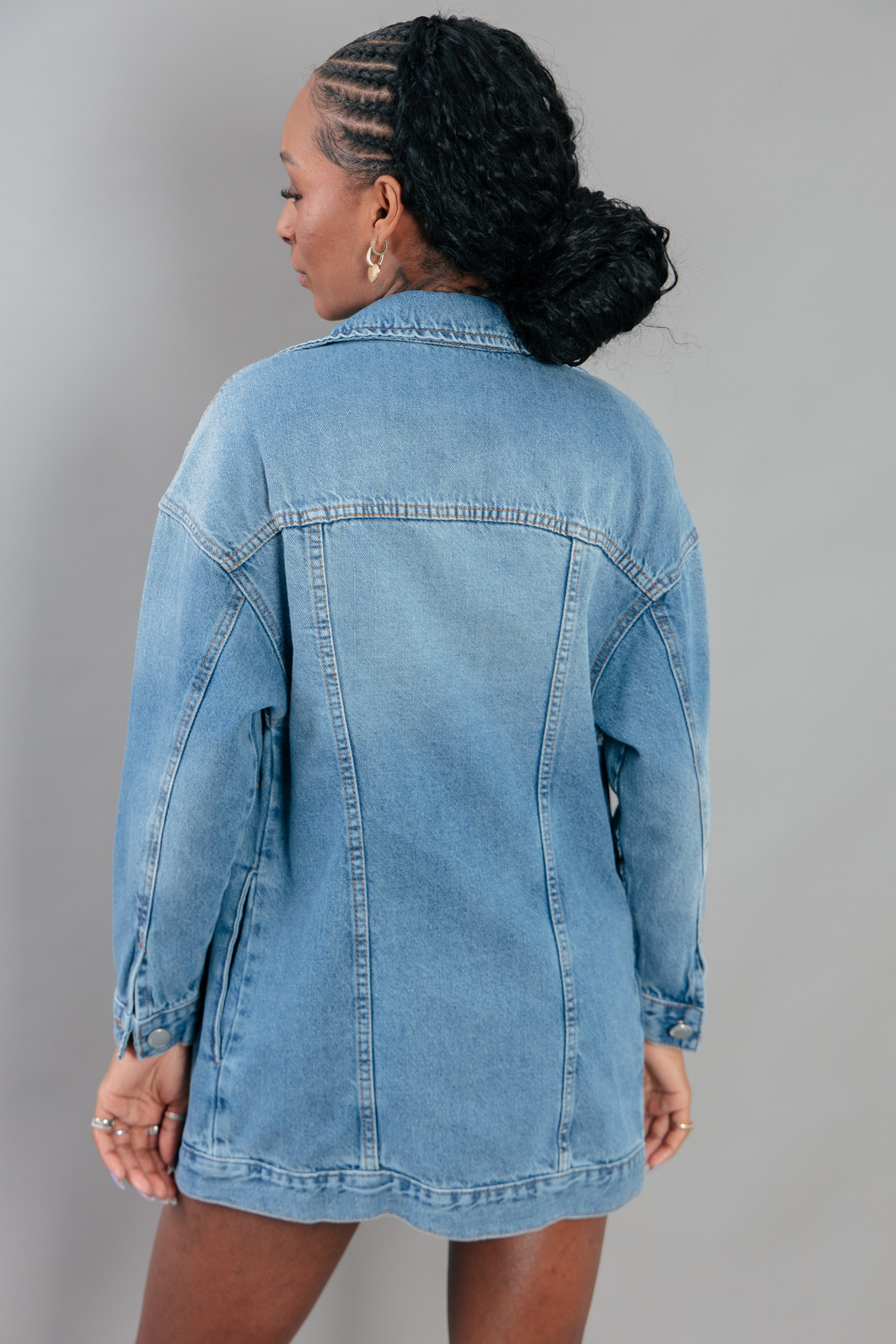 JAQUETA JEANS VINTAGE OVERSIZED COM BOTÕES