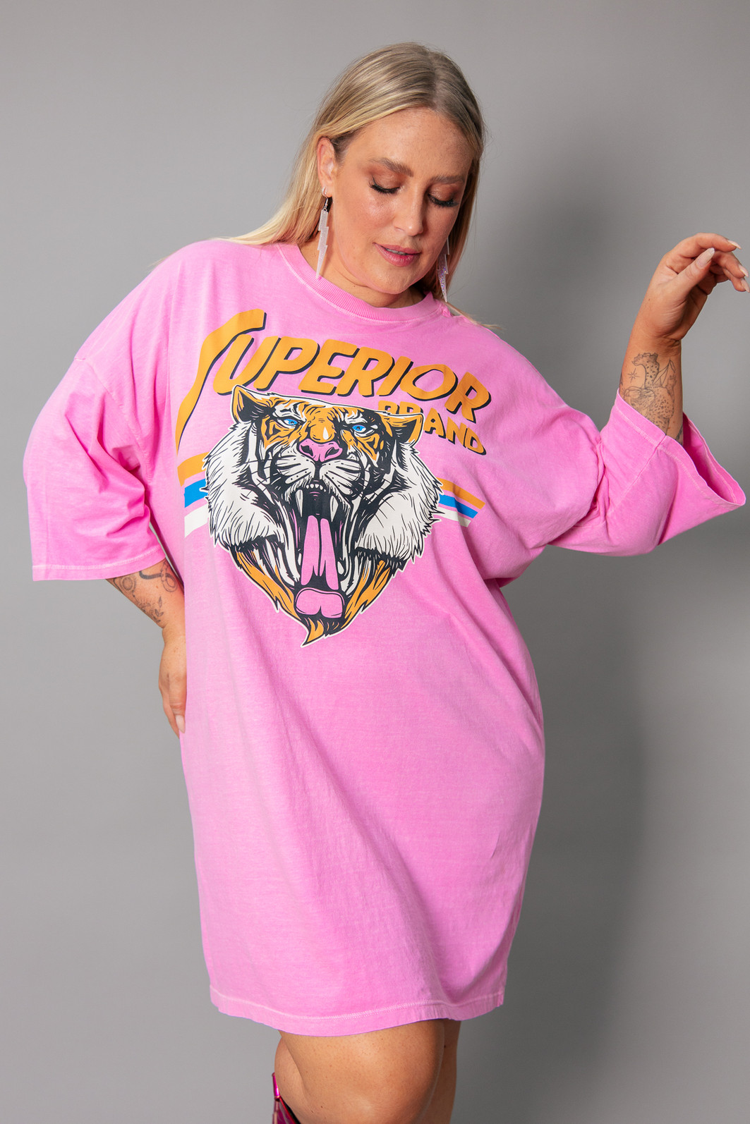 VESTIDO CAMISETÃO ROSA SUPERIOR BRAND