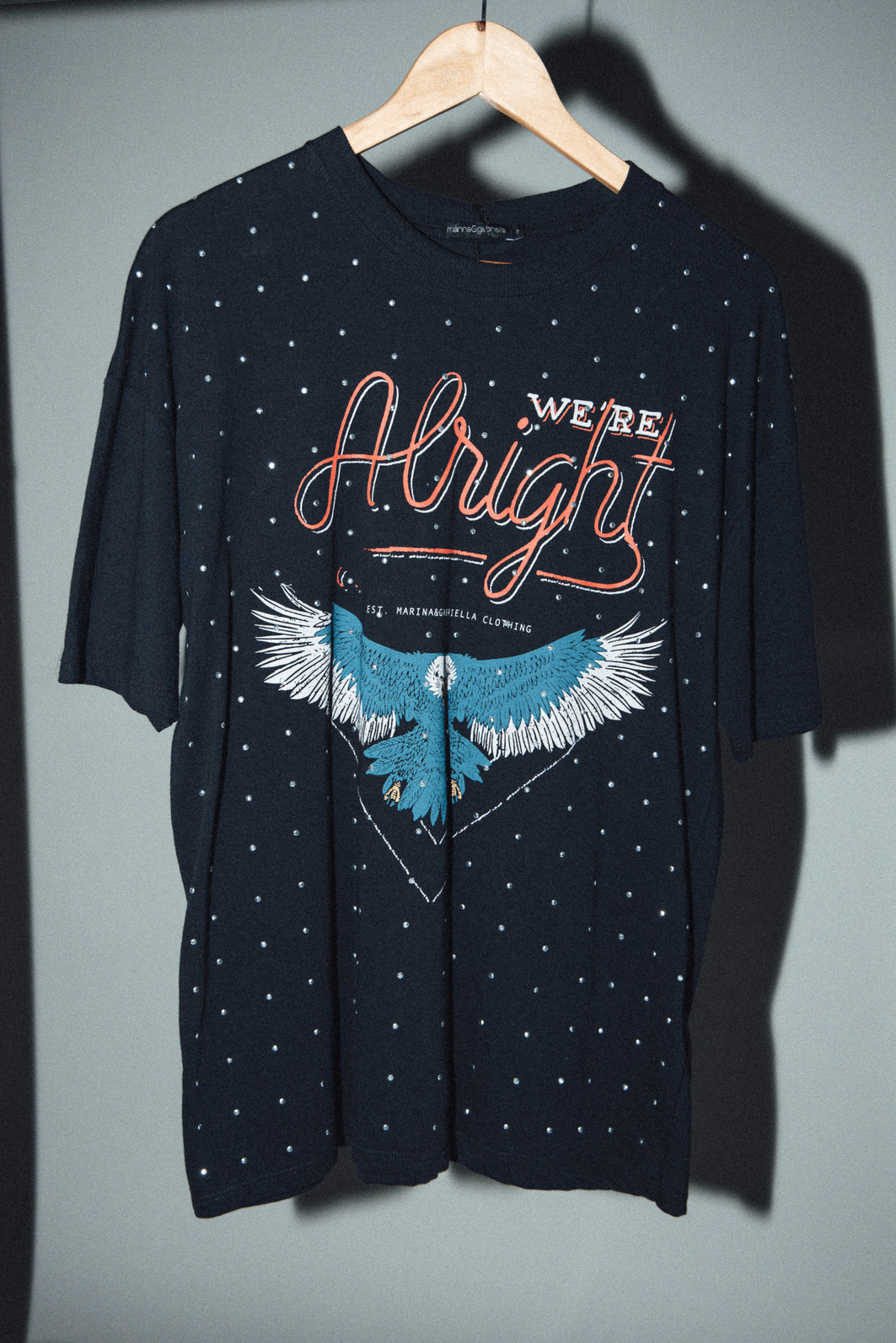 CAMISETA T-SHIRT VINTAGE PRETA COM STRASS ALRIGHT CAMISETA T-SHIRT VINTAGE PRETA COM STRASS ALRIGHT