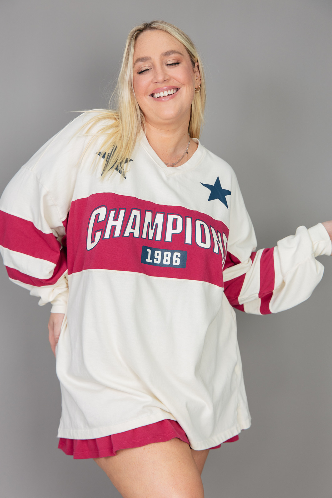 BLUSA MANGA LONGA DE MALHA OFF WHITE COM LISTRAS CHAMPIONS BLUSA MANGA LONGA DE MALHA OFF WHITE COM LISTRAS CHAMPIONS