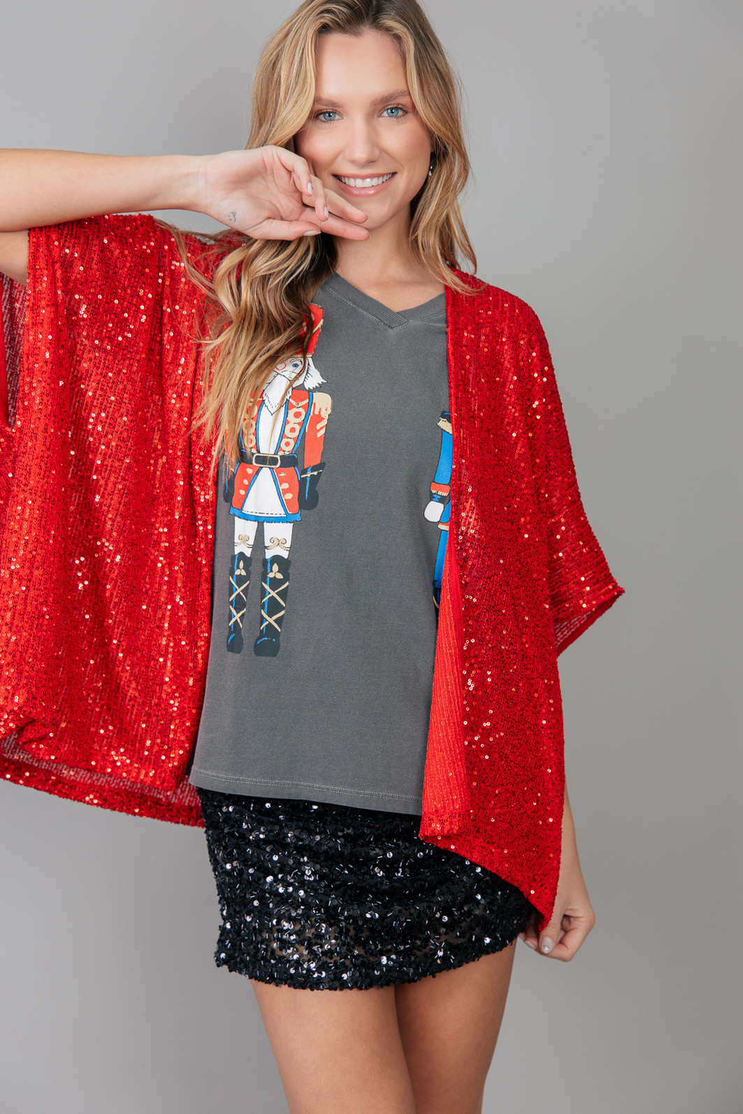 KIMONO AMPLO DE PAETÊ VERMELHO COM BORDADO MOUTH KIMONO AMPLO DE PAETÊ VERMELHO COM BORDADO MOUTH