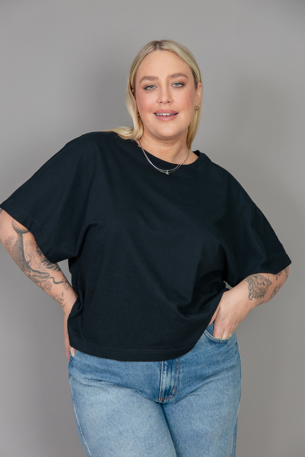 CAMISETA T-SHIRT FULLFIT PRETA BÁSICA CAMISETA T-SHIRT FULLFIT PRETA BÁSICA