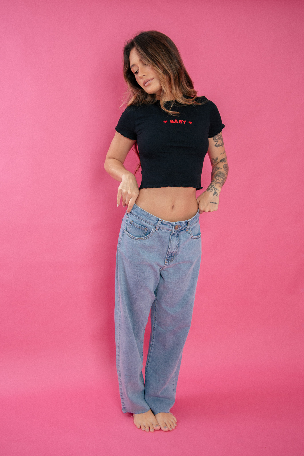 BLUSA BABYLOOK  CANELADA PRETA COM BORDADO BABY