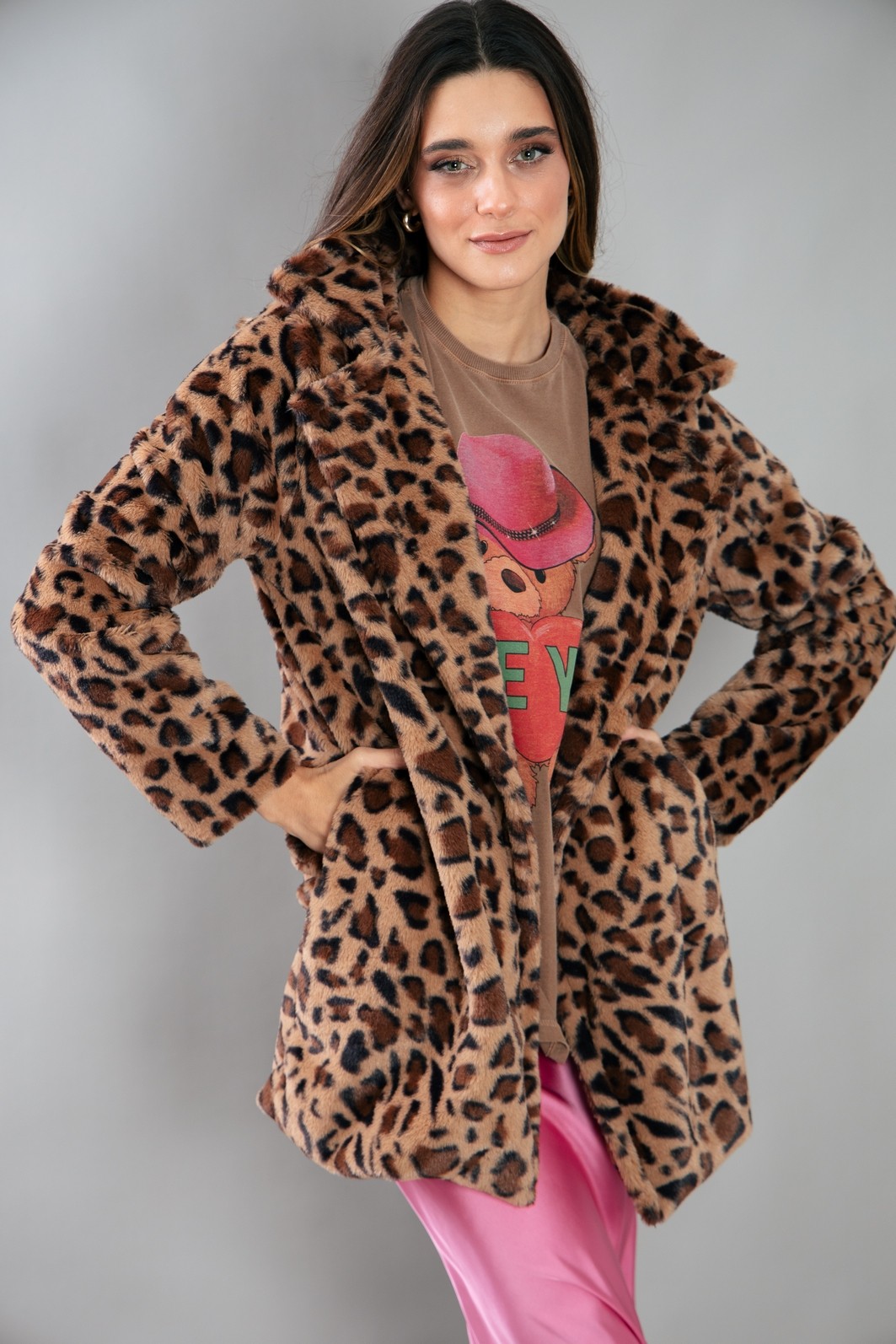 CASACO PELÚCIA ONCINHA COMPRIDO CASACO PELÚCIA ONCINHA COMPRIDO