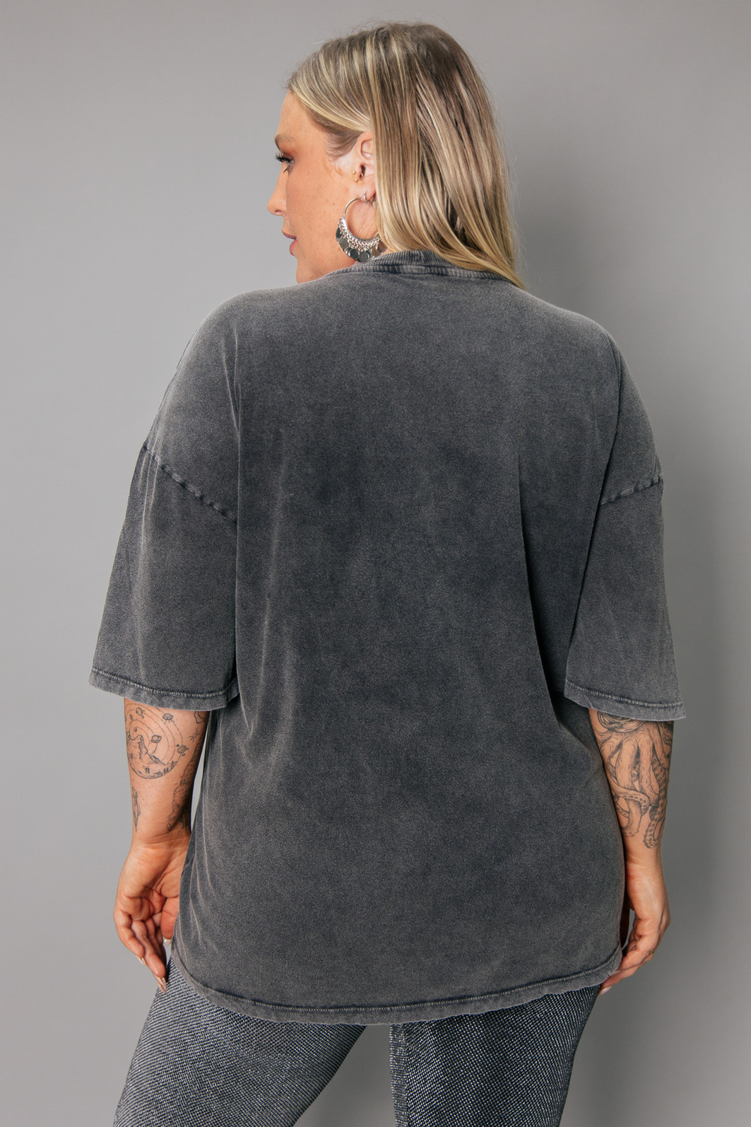 T-SHIRT VINTAGE PRETO MARMORIZADO MADE OF STARS