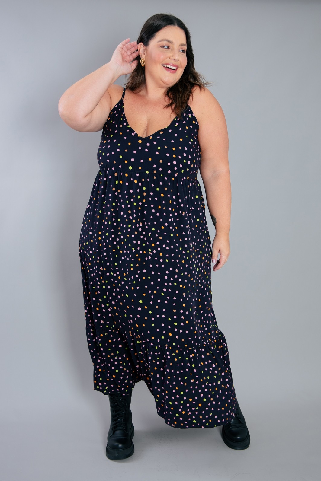 VESTIDO LONGO AMPLO DE ALCINHA POÁ COLORIDO VESTIDO LONGO AMPLO DE ALCINHA POÁ COLORIDO